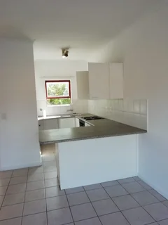 Brackenfell- neat 2 Bedroom Apartment