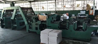 Skroot Staal en masjienerie. Ons kan sny, laai, en betaal. Groot vragte