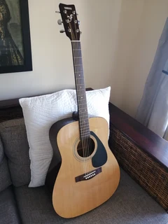 Yamaha f330 guitar sales