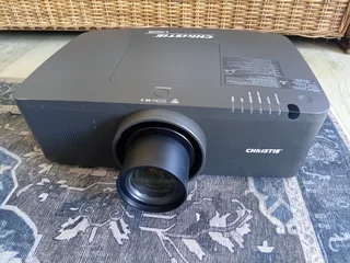 ️Christie LX605 Projector R3000 NEG