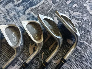 ️Z Model Pro Pride Golf clubs (Great condition) R750 NEG