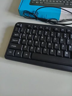 Wired Keyboard (NEW) R100