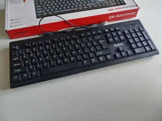 Wired Keyboard (NEW in box) R100