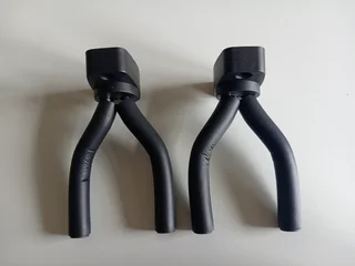 2x Guitar wall hangers R200