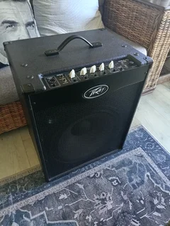 Peavey Max 115 300W Bass Combo Amplifier R5500 NEG