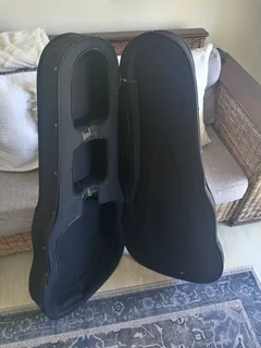 Acoustic Guitar Soft Case (Good Condition) R500 NEG