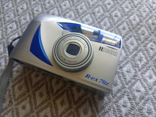 Ricoh R-ex 70z Film Camera (Mint condition) R500 NEG