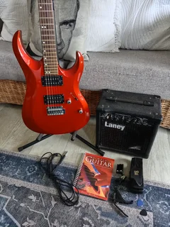 Cort X-2 &amp; Laney amp bundle (Fantastic condition) R3500 NEG