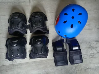 PEG Helmet and pads set (Great condition) R400