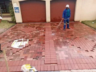 Paving and vibergrate installation