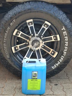 Car wash qaulity Tyre Polish and dash Treatment