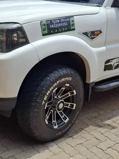 Car wash qaulity Tyre Polish and dash Treatment