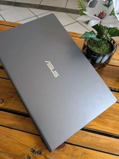 Asus laptop 512-16 Ryzen 7