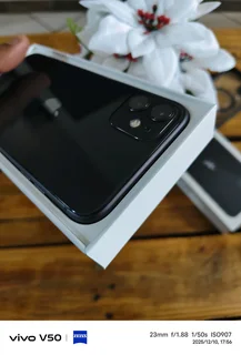 iPhone 11 64gb excellent condition