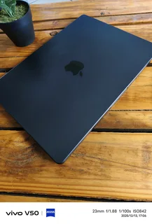 MacBook Pro 14 inch M3 Pro 2023