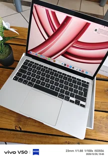 MacBook Air M1 Chip 2020 with proof of purchase