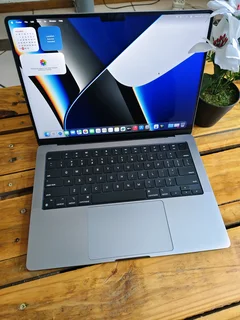 MacBook Pro M3 2023
