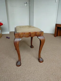 Georgian-style Stinkwood tapestry upholstered stool with cabriole legs and claw and ball feet