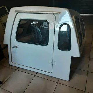 Nissan 1400 canopy