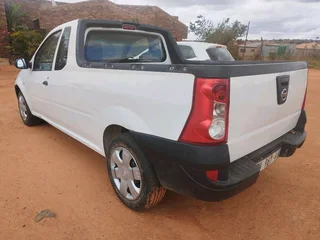 Nissan np200 diesel2018