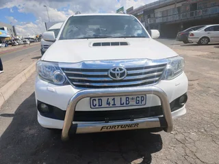 Toyota fortuner diesel auto 2011