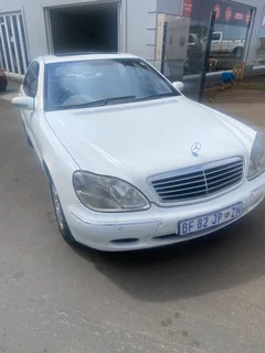 2000 Mercedes-Benz S-Class Sedan