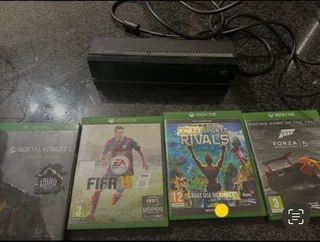 Xbox One kinect with games R700