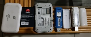 3x Mobile wifi routers