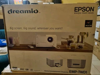 Projector Epson Entertainment and movie