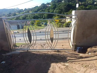 Gates and balustrades