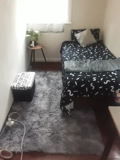 Single room for a female glenwood