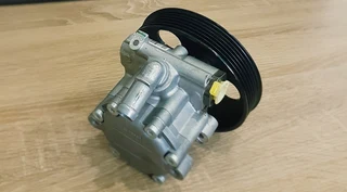 NISSAN NP200 1.6 8V ORIGINAL POWER STEERING PUMP