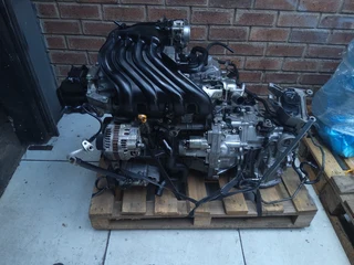 Nissan almera HR15 complete engine