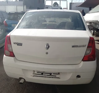 RENAULT LOGAN STRIPPING FOR SPARES