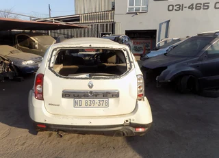 RENAULT DUSTER STRIPPING FOR SPARES