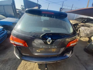 RENAULT KOLEOS STRIPPING FOR SPARES