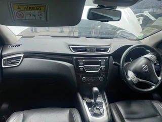 QASHQAI STRIPPING FOR SPARES