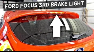Ford Focus boot spoiler brake light