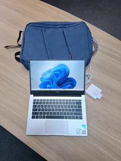 Huawei MateBook D14 Core i5 11th Gen  / 512GB SSD 8GB RAM