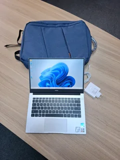 Huawei MateBook D14 Core i5 11th Gen  / 512GB SSD 8GB RAM