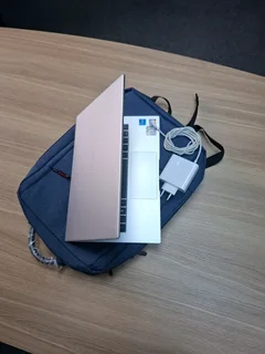 Huawei MateBook D14 Core i5 11th Gen  / 512GB SSD 8GB RAM
