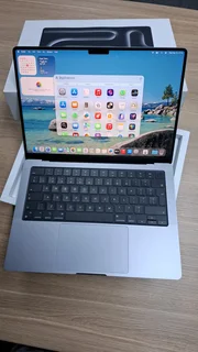 MacBook Pro M3 Chip / 512GB SSD 8GB RAM
