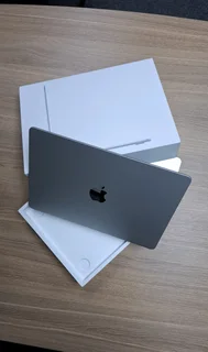 MacBook Air M2 Chip 256GB SSD 8GB RAM