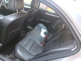 MERCEDES-BENZ CGI 2011 FAMILY CAR AUTO