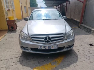 MERCEDES-BENZ CGI 2011 FAMILY CAR AUTO