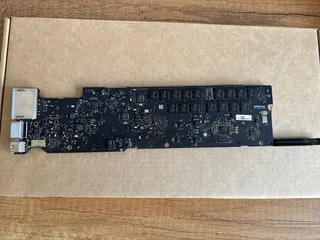 MacBook Air 13&#34; Logic Board (A1466/A1465, 2011) | i5 1.7GHz | 4GB RAM