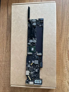MacBook Air 13&#34; Logic Board (A1466/A1465, 2011) | i5 1.7GHz | 4GB RAM