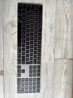 Genuine Apple Magic Keyboard with Numeric Keypad (A1843) – Space Gray/Black ⌨️