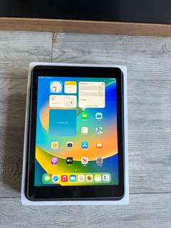  Apple iPad (5th Gen) – 9.7&#34;, 32GB, Wi-Fi | Space Grey