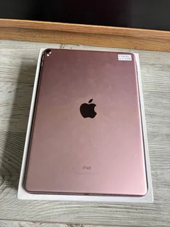 iPad Pro 10.5&#34; Retina (64GB, Wi-Fi) – Rose GoldCondition: Used – Tested and working perfectly